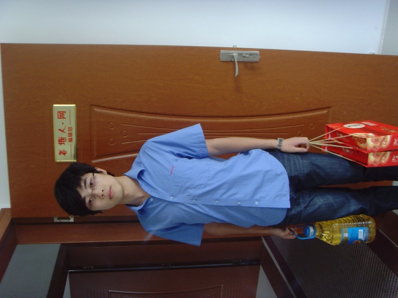 152802lpxhlh9bcummzipx.jpg