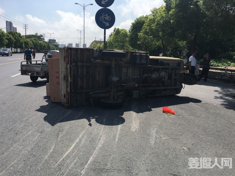 翻车IMG_2292.JPG