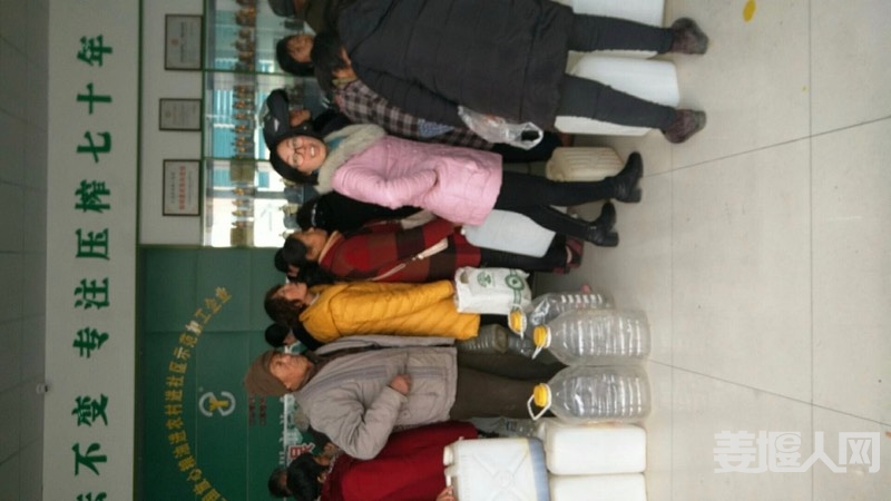 213035ae7e0m90ml7w96iv.jpg