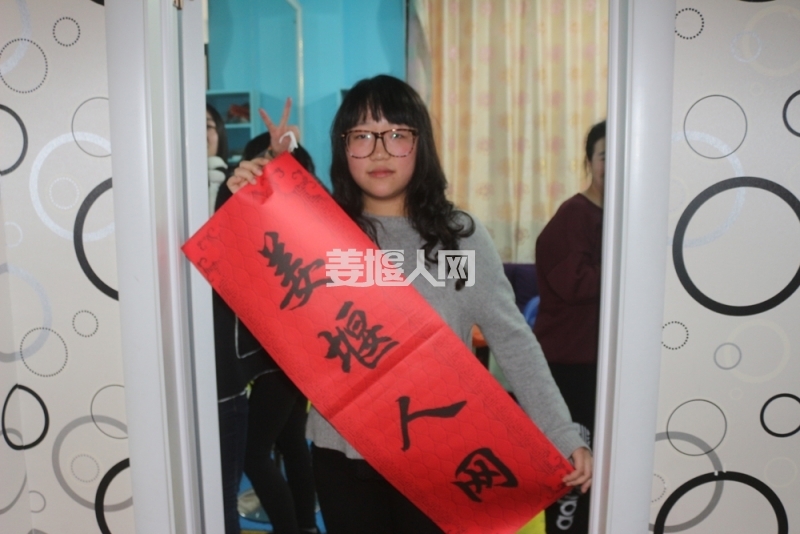 130220r00nqtzt7fxq0nqt.jpg