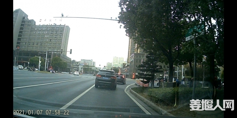 1609990056082360_984.jpg
