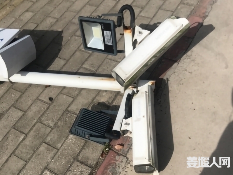 190240o26lfx7bnic7cjlb.jpg