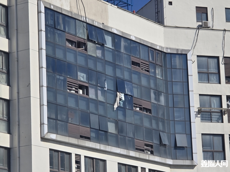 微信图片_20251029105024_1335_315.jpg